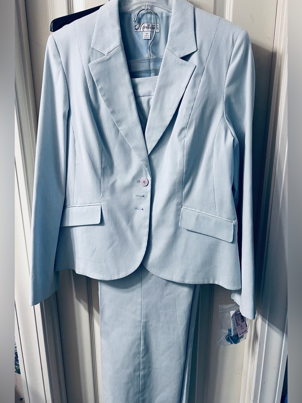 Dressbarn Light Blue Pinstripe Women's Lined Suit Jacket & Pants Size 14